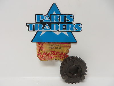 デッドさん専用 NOS Kawasaki Top Output Shaft Gear 13137-012 Bushmaster