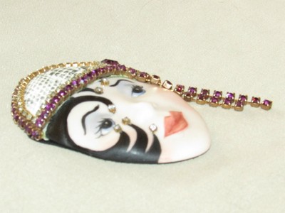 Handmade Pin Flapper Retro Woman Rhinestone 3