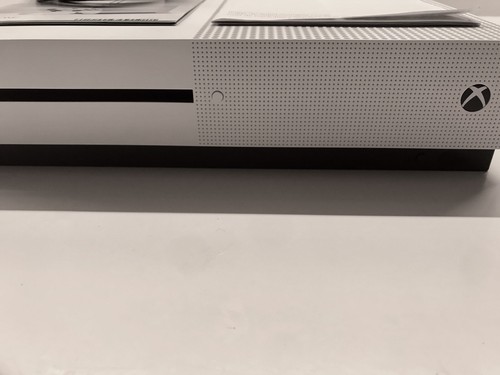 Microsoft Xbox One S 500GB White Console Plug And Play Bundle