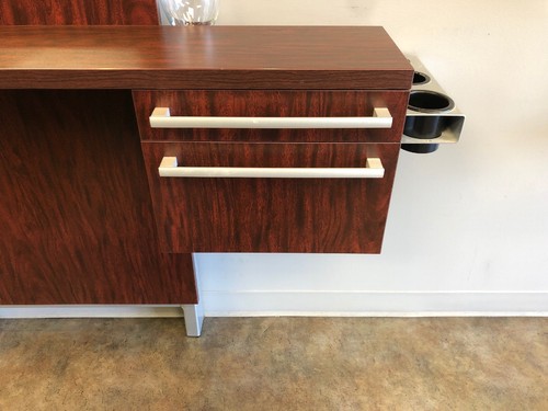 Set 6 Of Belvedere Styling Stations And Chair