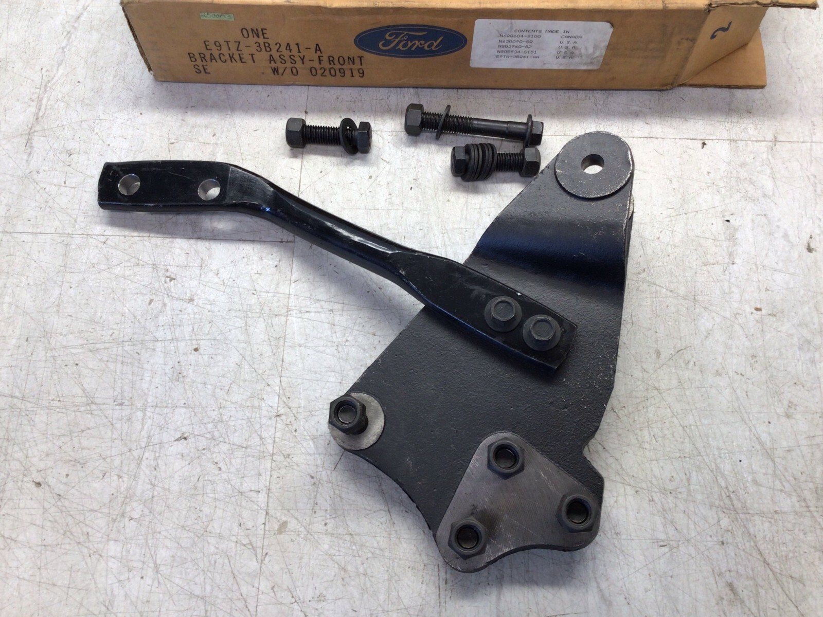 1988-1993 Ford F Super Duty OEM Front Track Bracket Assembly - E9TZ-3B241-A