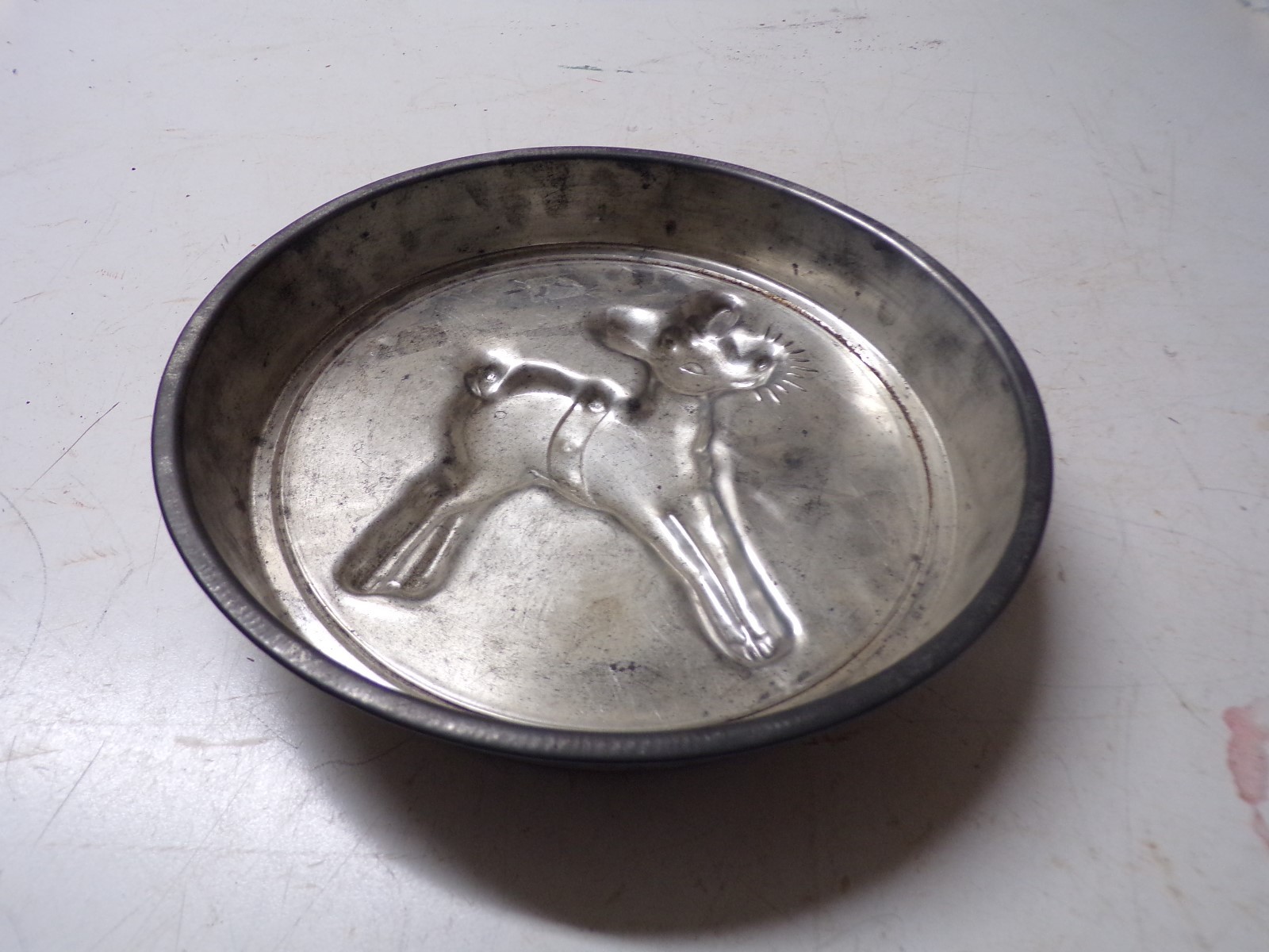 Old Round Baking Tin with Embossed Baby Deer