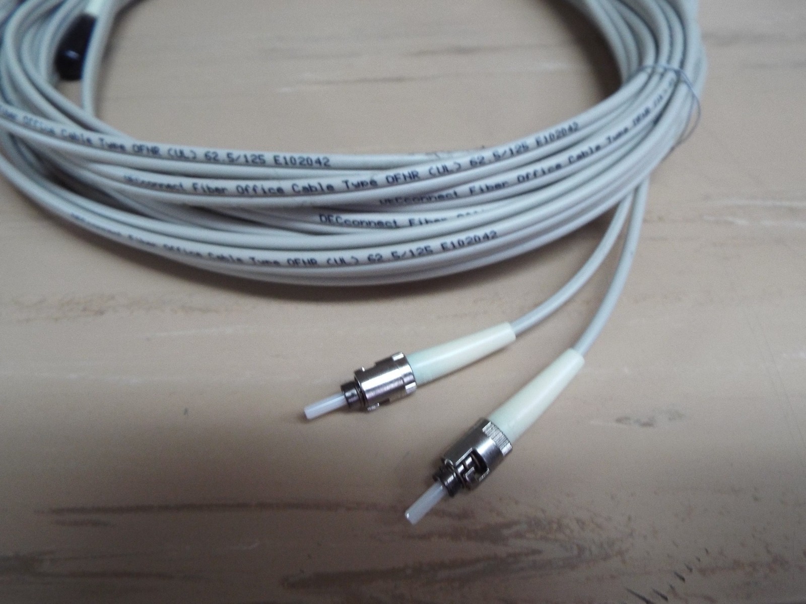 fibre optic cable E102042 25 feet, same connectors both ends