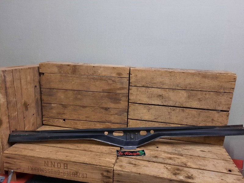  Alfa Romeo 116-Er Vordere Traverse Im Motorraum Oben