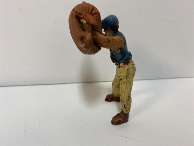 Just Plain Folk # 0484 G Scale Train Figure Dock Worker Loading Bale Or Sack NEW