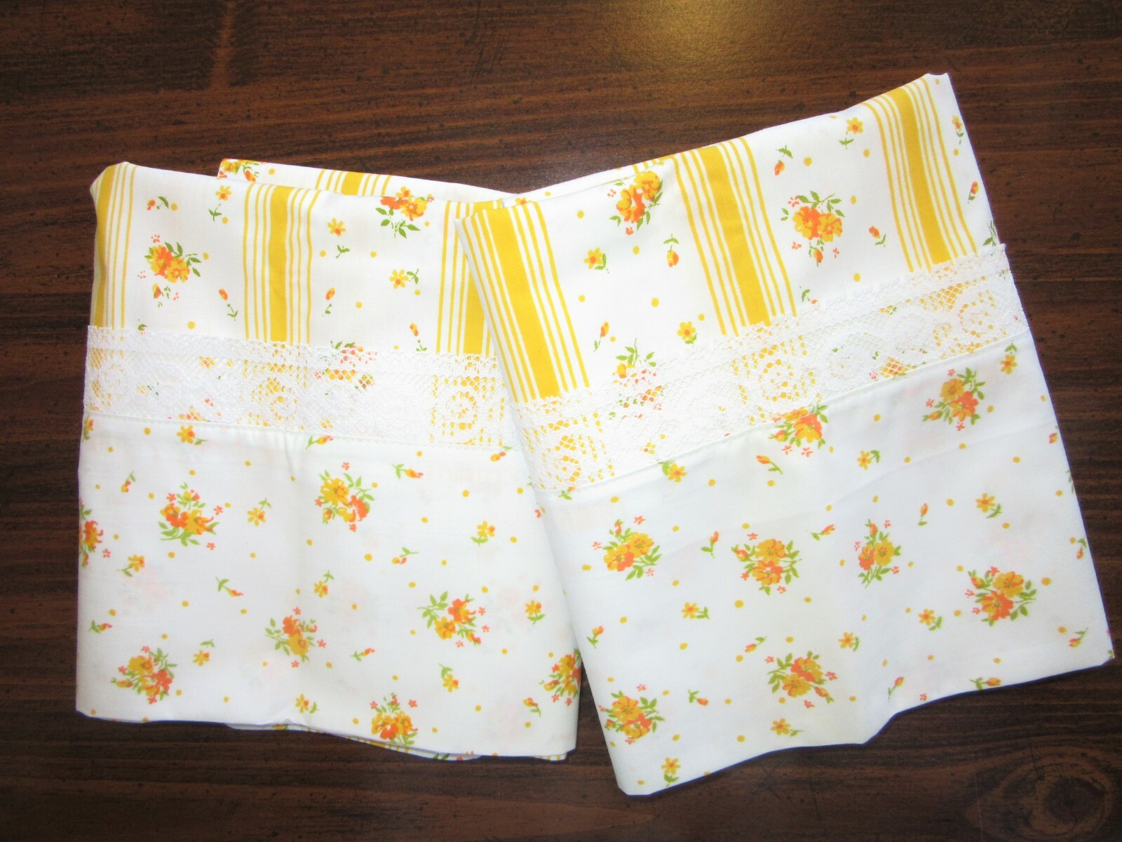 Vintage 1973 Springmaid Wondercale Retro Pillowcase Set Dimity Delight Unused