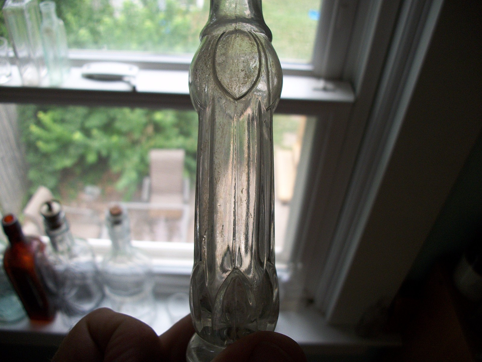 UNIQUE MOLD BLOWN FLOWER PETAL PATTERN 1890S ERA PERFUME 6 INCHES TALL