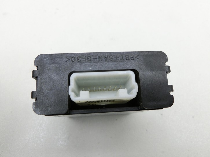 Toyota Prius II 05-09 SG Steuergerät für ZV Zentralverriegelung Toyota Prius II 05-09 23.03.2005 8999147010... Vorschau 3