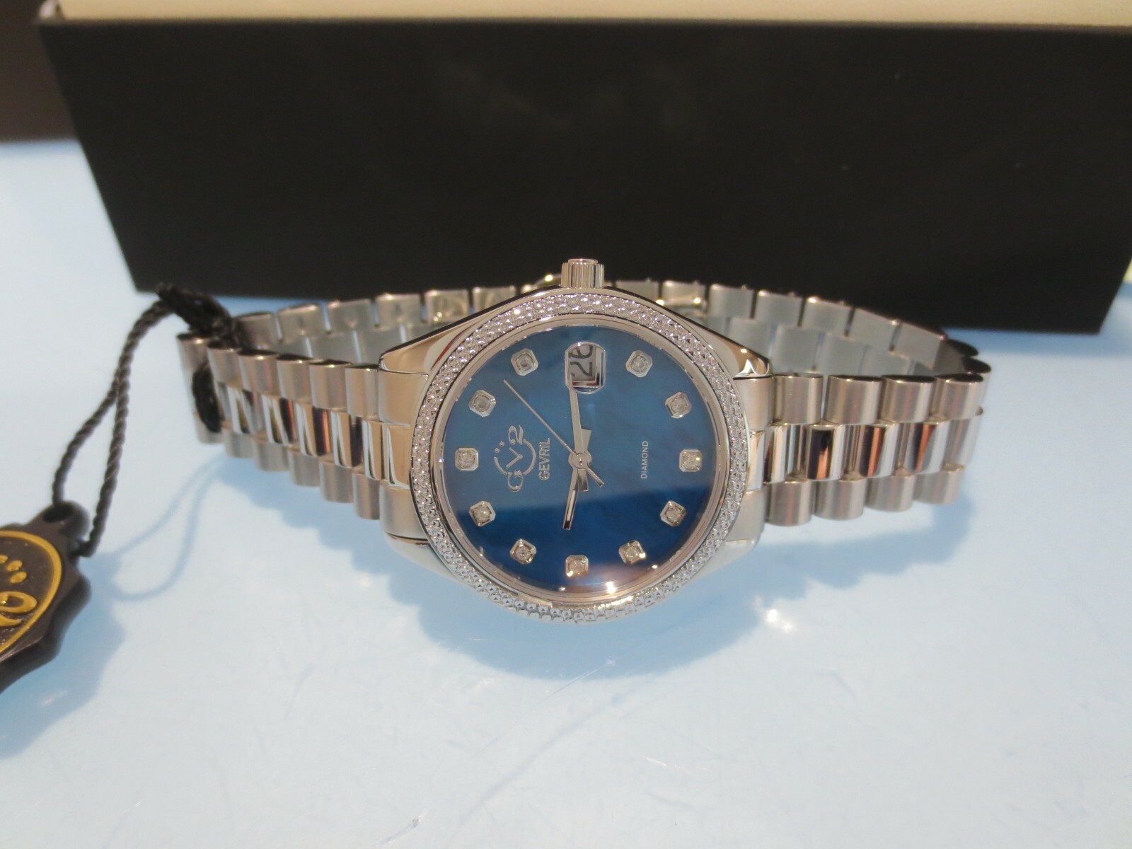 Pre-owned Gv2 By Gevril Women's 12429b Turin Diamond Mop Dial Swiss Quartz Steel Watch