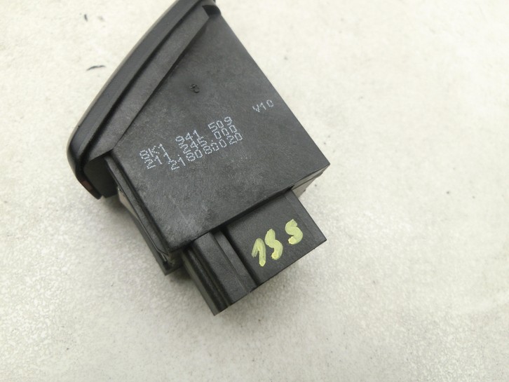 Audi A4 8K B8 QU 08-11 Warnblinkschalter Schalter Audi A4 8K B8 QU 08-11 27.11.2008 8K1941509 211.245.000 gebraucht Vorschau 3