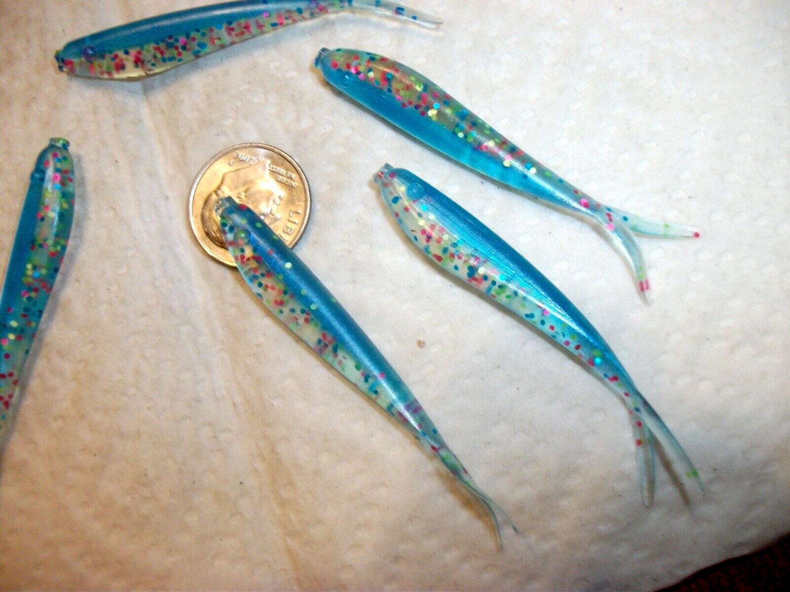 100-2 1/4"crappie bass-walleye-minnow-jigs-grubs-bait-drop shot-split tail-fluke