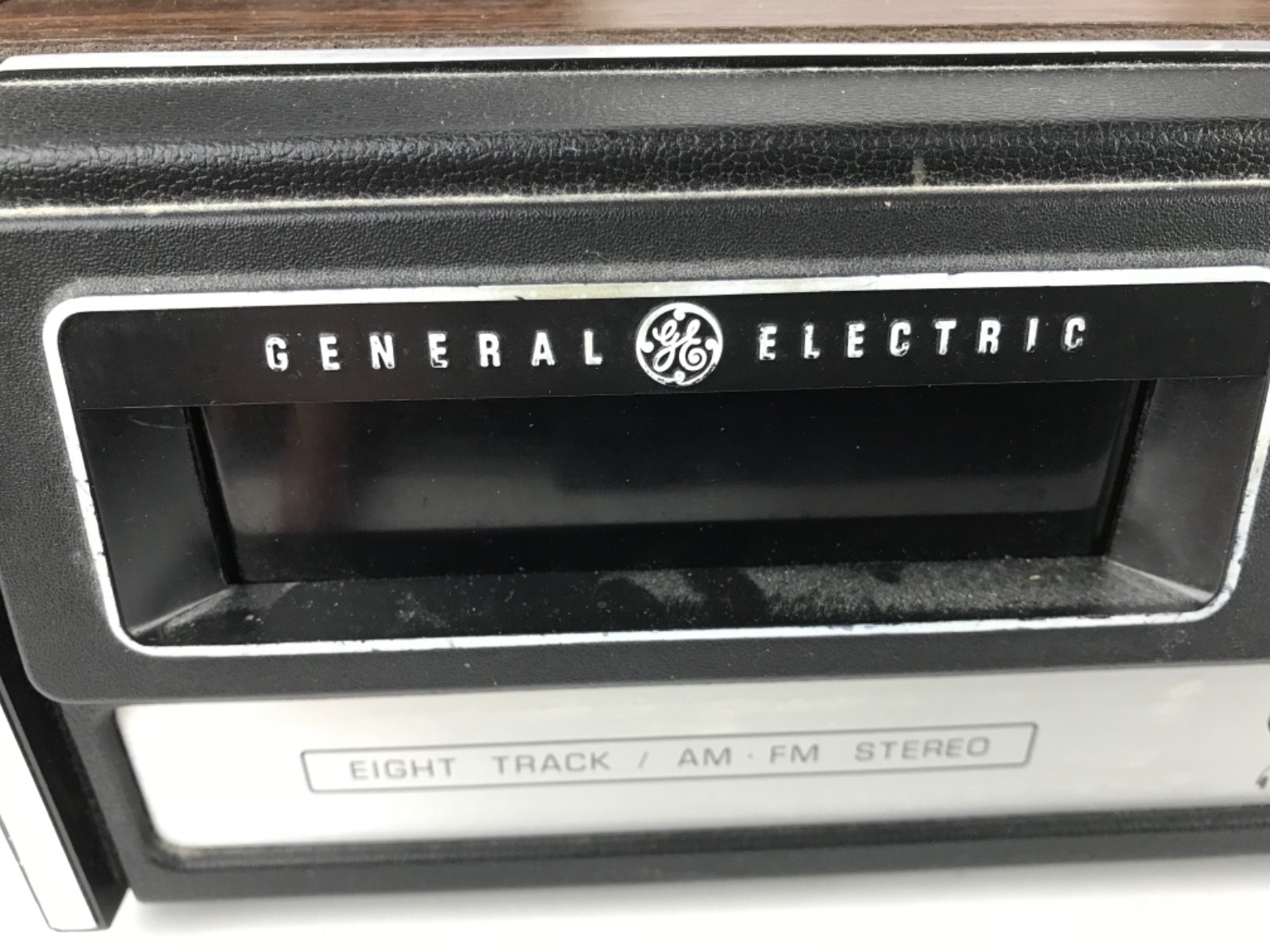 Vintage General Electric 8 Track player with am/fm stereo and original speakers