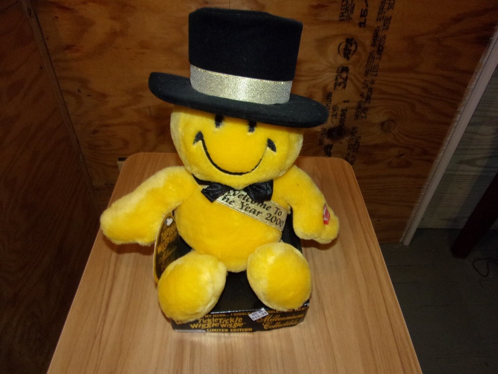 アイドル VERDY x Loco Scraps Plush Keyring Yellow アイドル VERDY x Loco Scraps Plush Keyring アイドル VERDY x