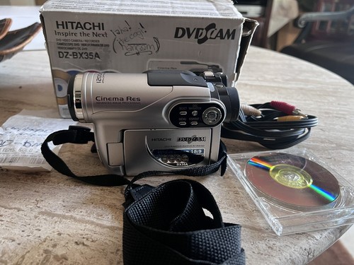 Hitachi DZ-BX35A DVD Camcorder Cinema Res 1200X Digital Zoom