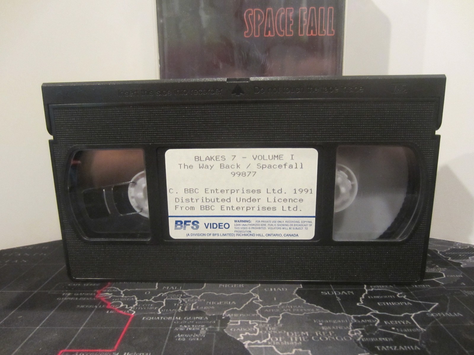 Blakes 7 VHS Volume 1 The Way Back ~ Space Fall OOP Squeeze & Shake Case NICE!!!