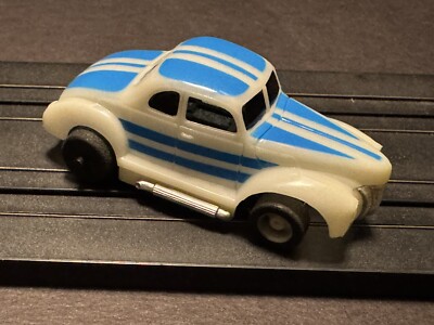 VTG - TYCO Sparkn  Hot Rods  40 Ford Glow Car w/Correct Chassis - NEW