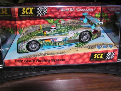 SCX 61010 77 AUDI R8 CROCODILE ADELAIDE 2002 WINNER SLOT CAR 1/32 SCALE