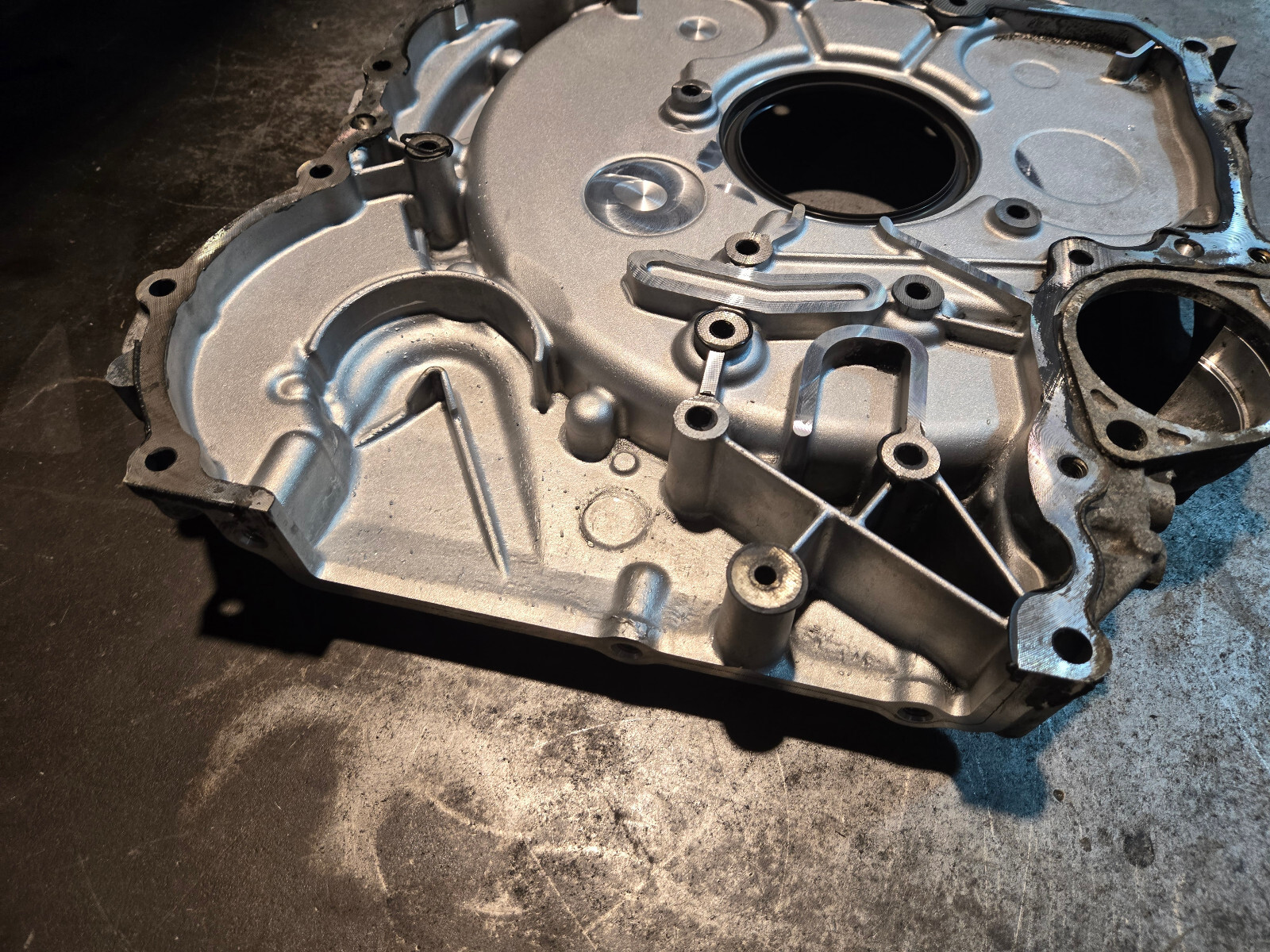 Mercedes-Benz OM651 control housing cover A6510150602 A6510150802 - Picture 7 of 10