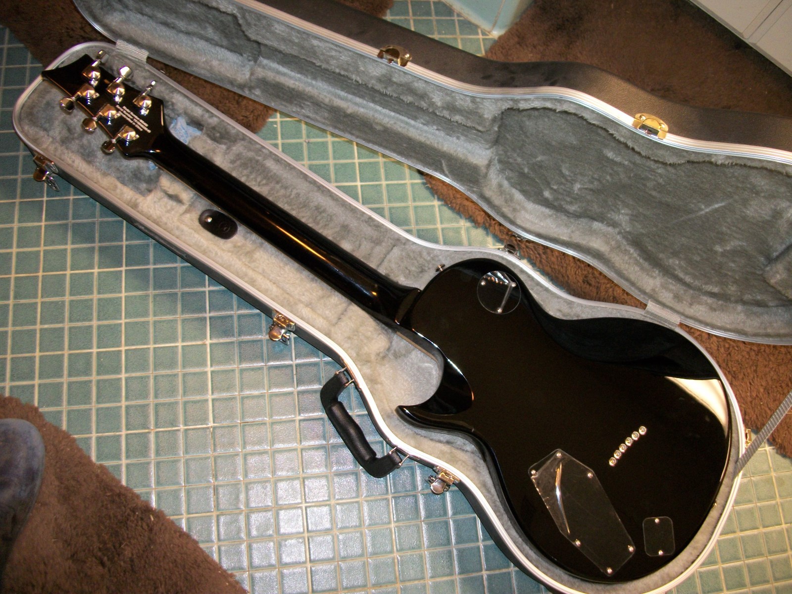 Mitchell MS400 Electric Guitar with HSC