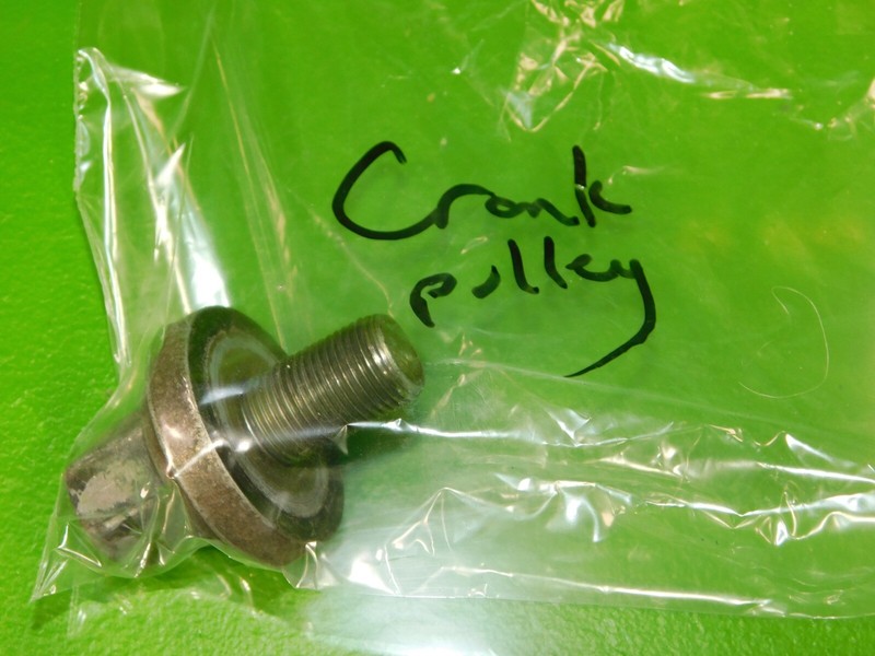 94-01 Integra GSR B18C1 OEM engine motor crankshaft gear pulley wheel mount bolt