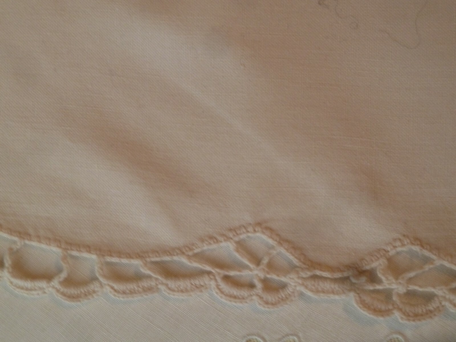 VINTAGE ROUND CUTWORK, LACE AND EMBROIDERD TABLE TOPPER-ECRU-35