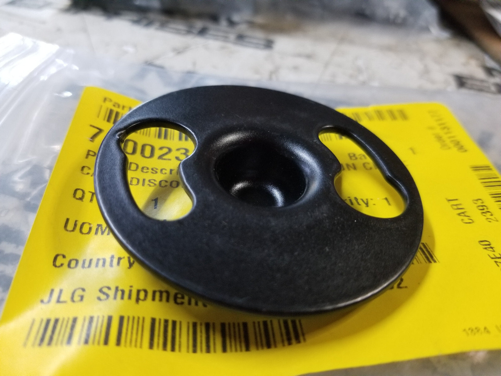 JLG 70002393 CAP, DISCONNECT - Picture 2 of 5