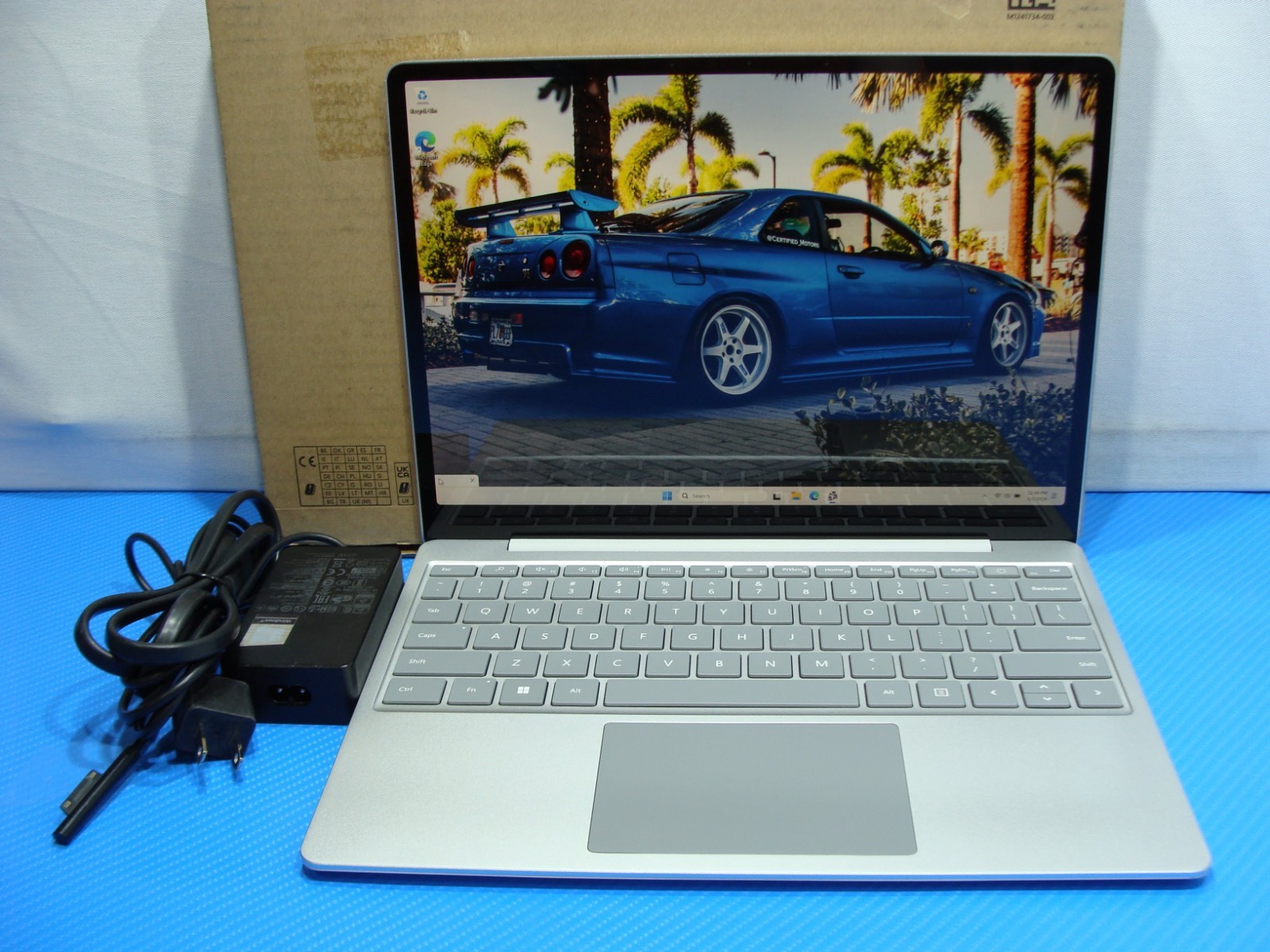 即日発送】マイクロソフト Surface Go 8GB/128GB Microsoft Surface Go
