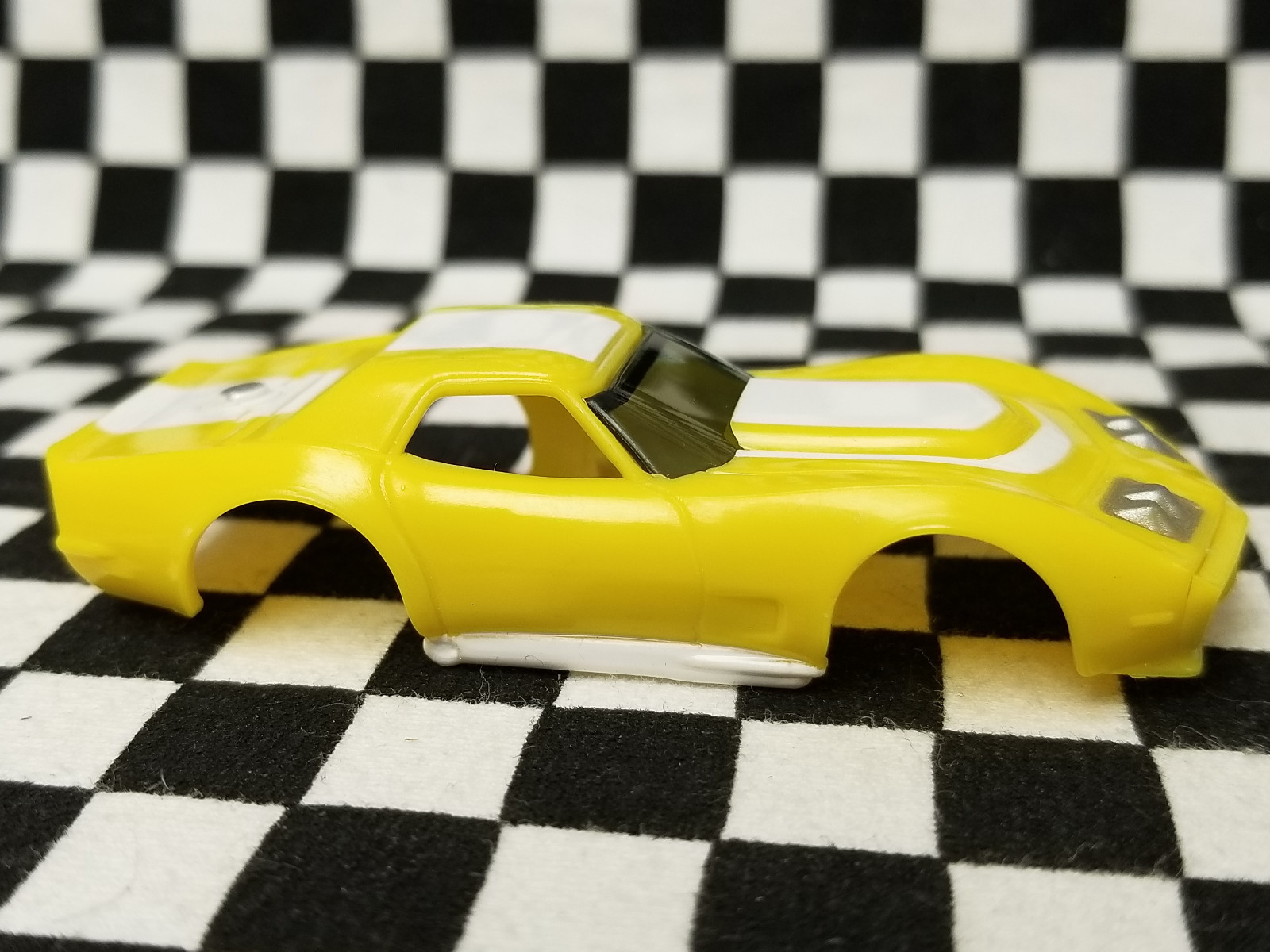 Yellow & White AF Xtras A/P A Production Corvette - AFX, TOMY, Auto World