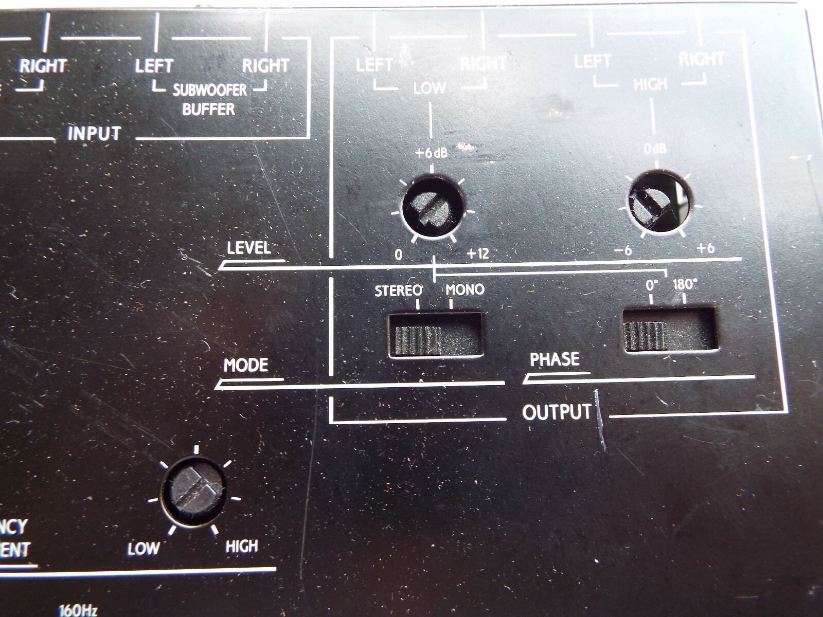 1989 Alpine Dividing Network Great used condition (2 set Inputs, 2 set outputs)