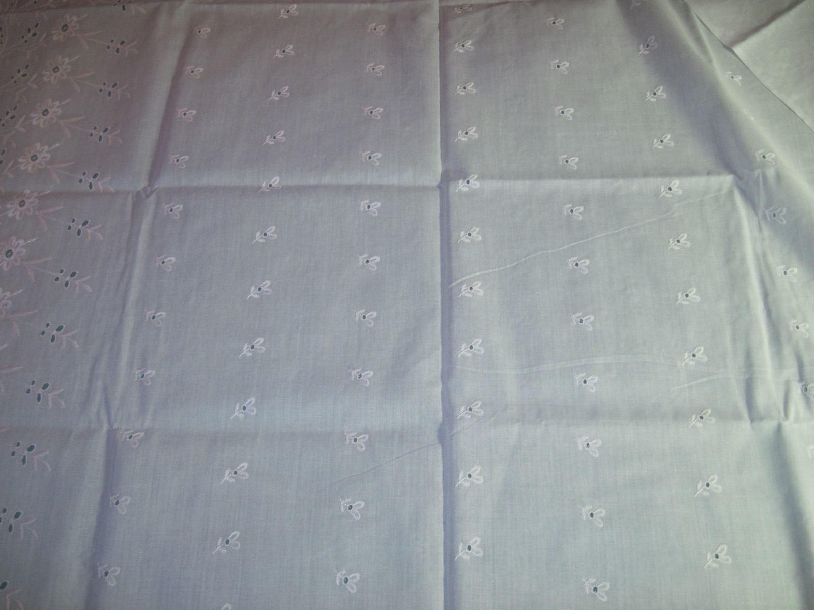 Vtg Fabric White Eyelet Bordered One Side 44