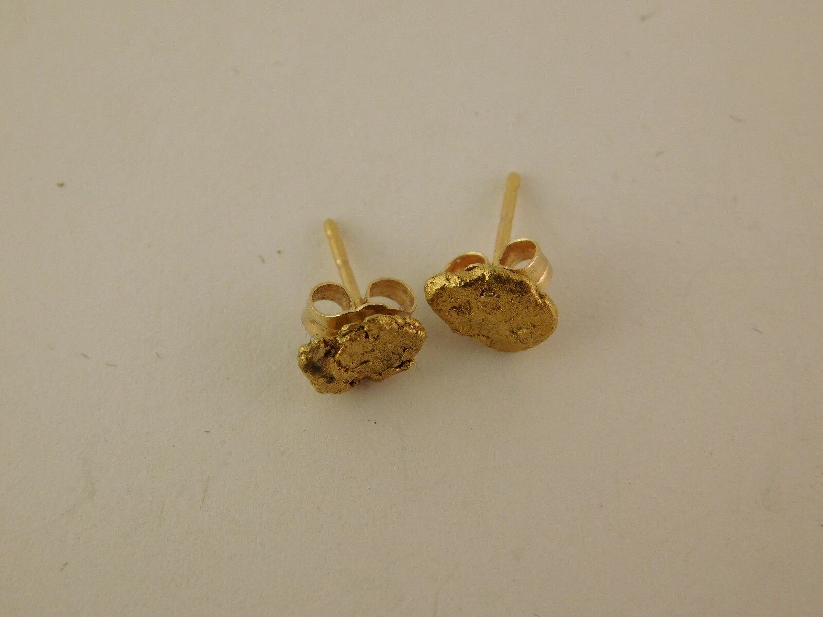 PLACER NATURAL GOLD NUGGET EARRINGS 14K GOLD BACKS GIFT BOX