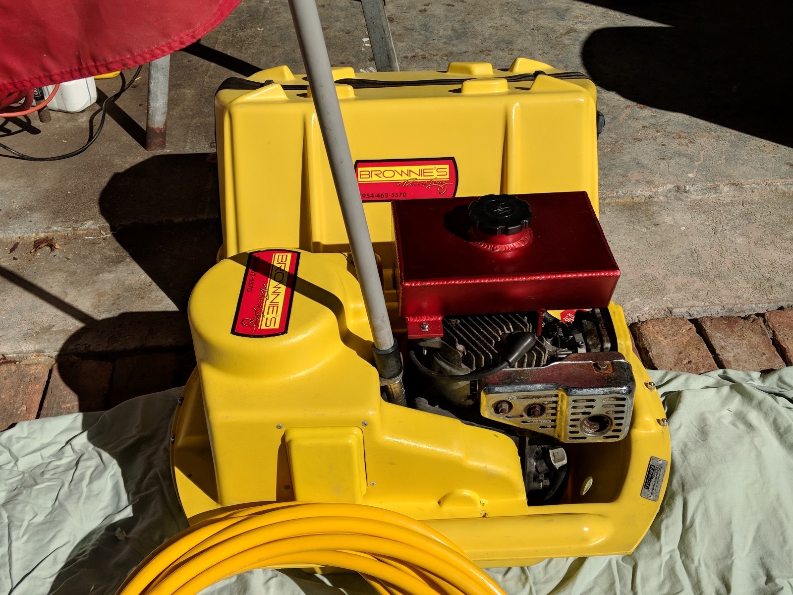 Brownies Third Lung w/ Three Regulators And Weight Belts