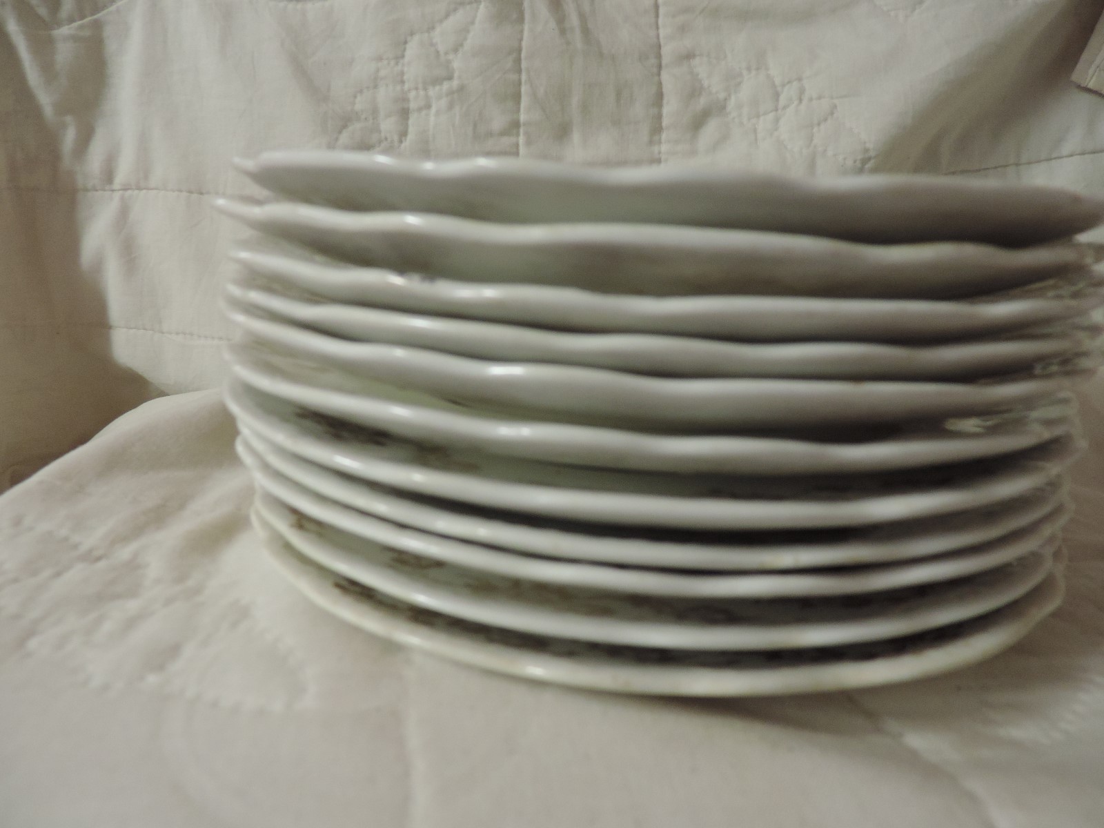 Eleven Vintage Homer Laughlin Hudson Salad Plates H2500 7 1/4 Inches