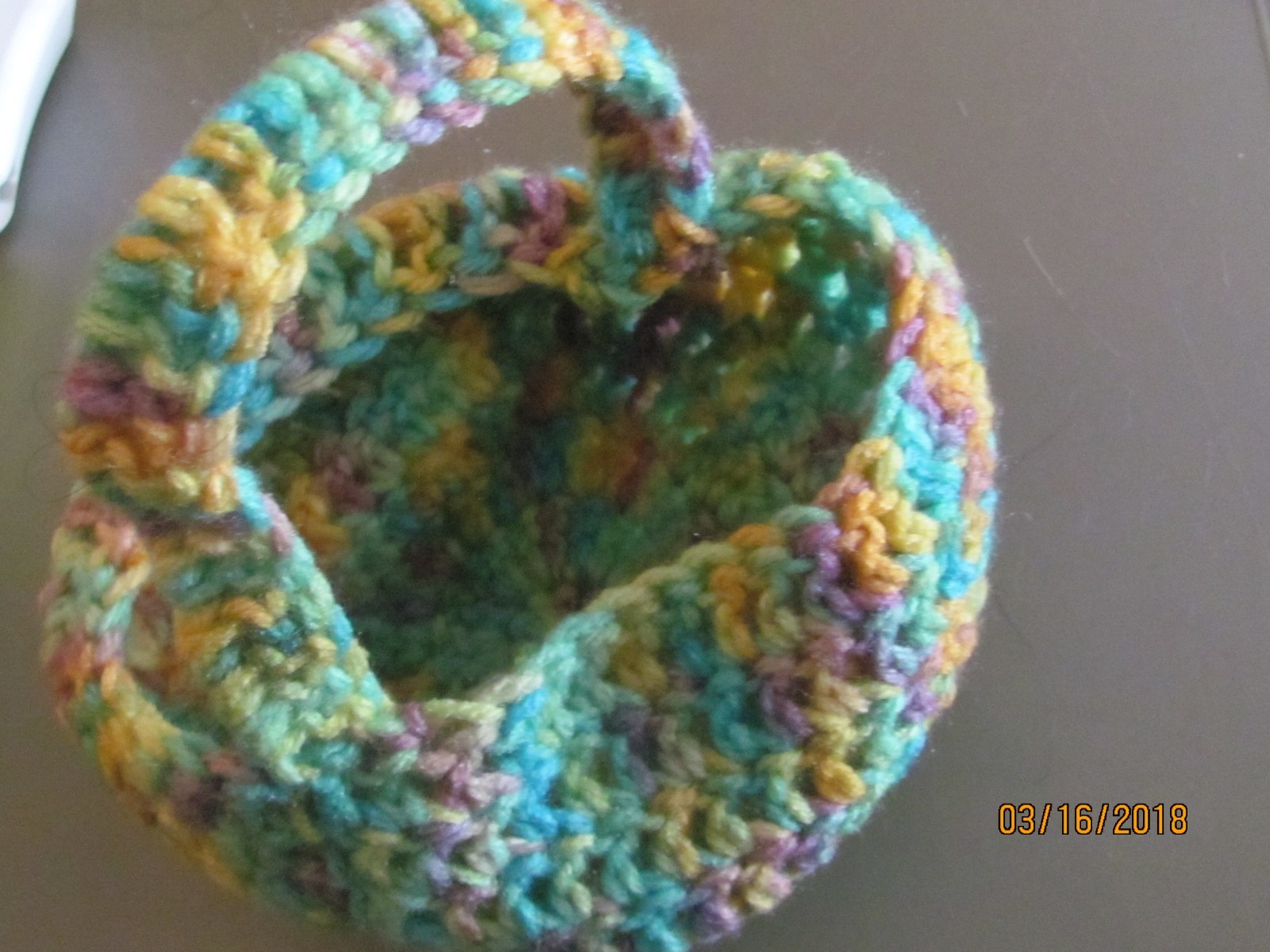 CROCHET BASKET EASTER OR FOR FAVORS  WITH HANDLE   5 