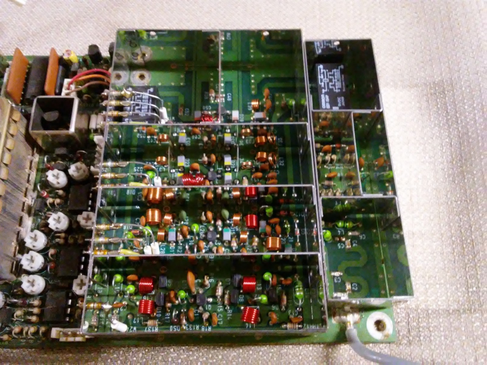 Icom IC-R7000 All Mode VHF/UHF Communications Receiver RF Unit.