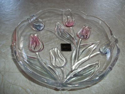 Mikasa Glass Bowl with Pink Frosted Roses - 7'' wide