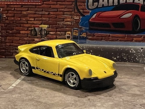 Carded 2024 HOT WHEELS LOWERED PORSCHE 911 CARRERA RS 2.7