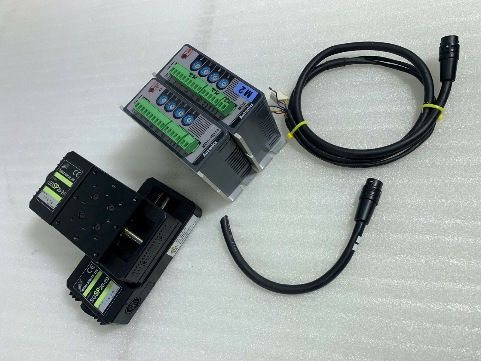 Sigma Koki SGSP20-20 X-Y Linear Stage Actuator & 2x AUTONICS Sigma Koki SGSP20-20 X-Y Linear Stage Actuator & 2x AUTONICS