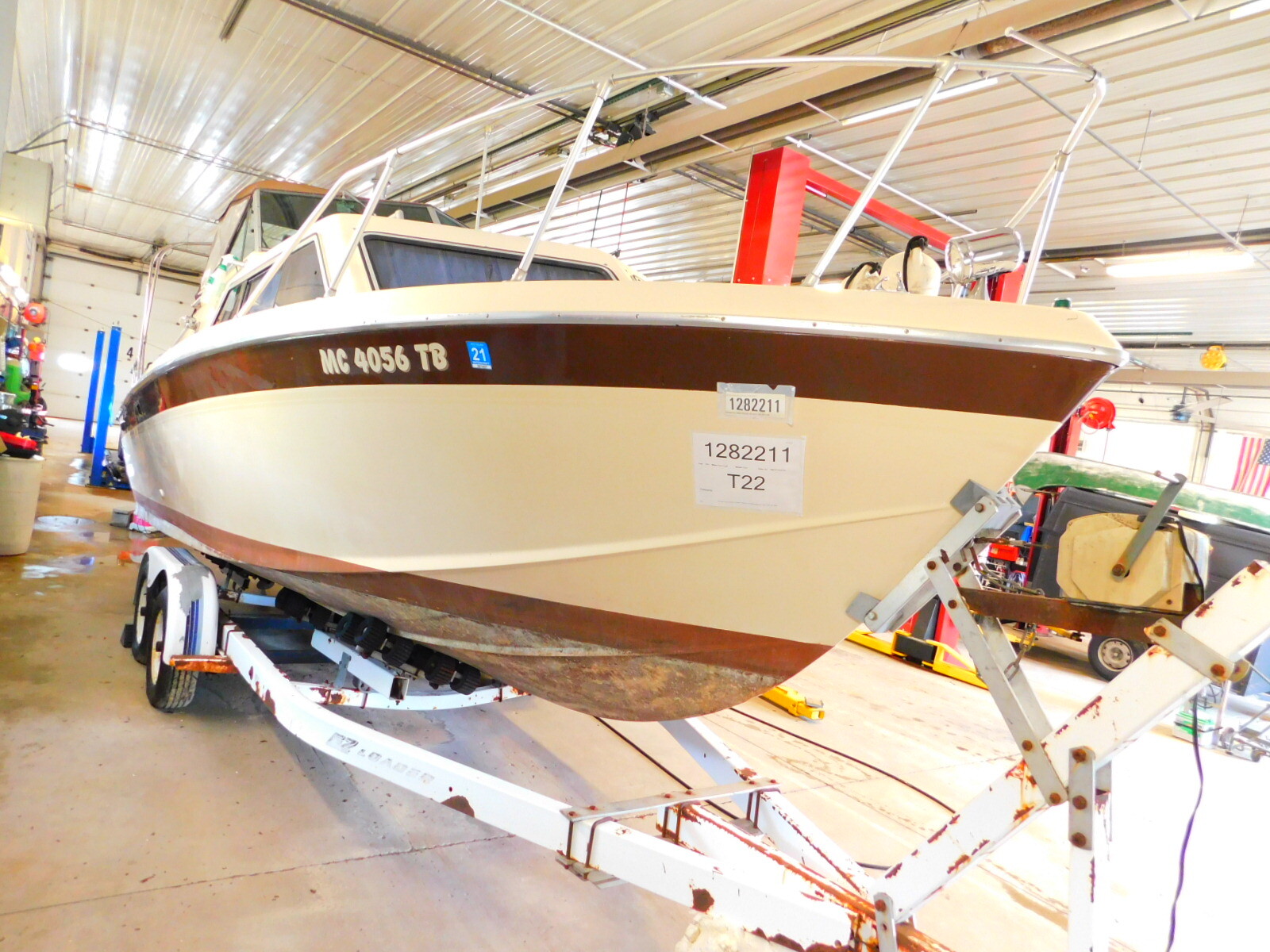 25' Chris Craft, with Inboard Motor EZ Loader Trailer T1282211