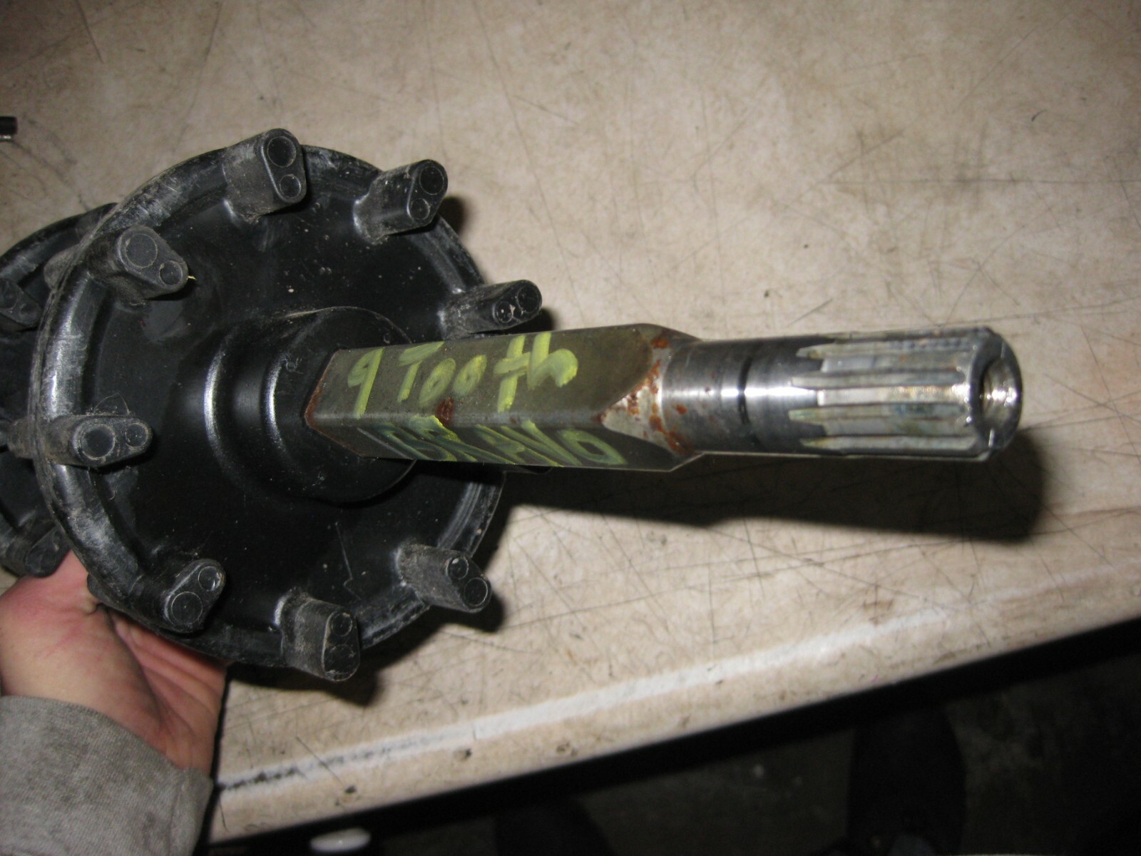 82-92 Yamaha Snowmobile Driveshaft Assembly 8R4-W4751-00-00 Bravo 9 Tooth Cogs