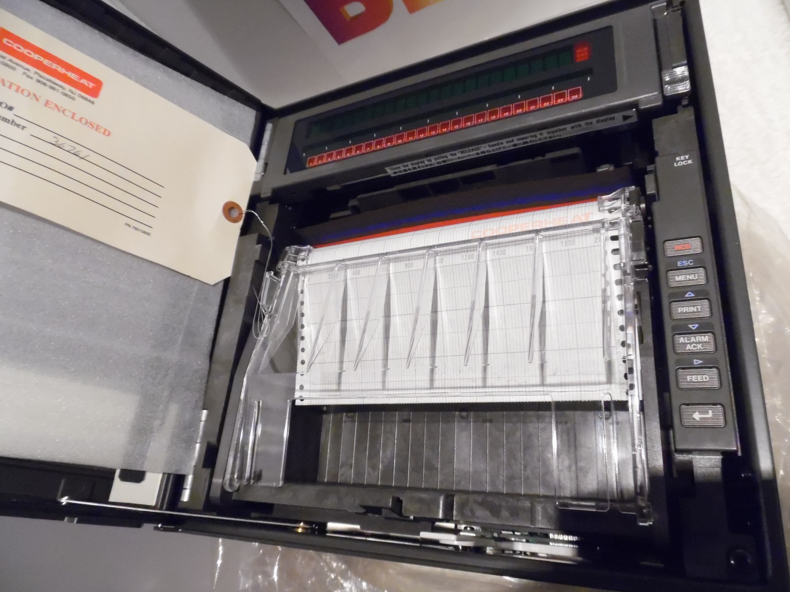 Cooperheat / YOKOGAWA 437012 Pen Recorder uR1800 12-Dot Recorder New