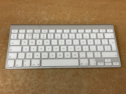 Apple A1314 Wireless Bluetooth Keyboard UK Layout Mac Desktop Laptop