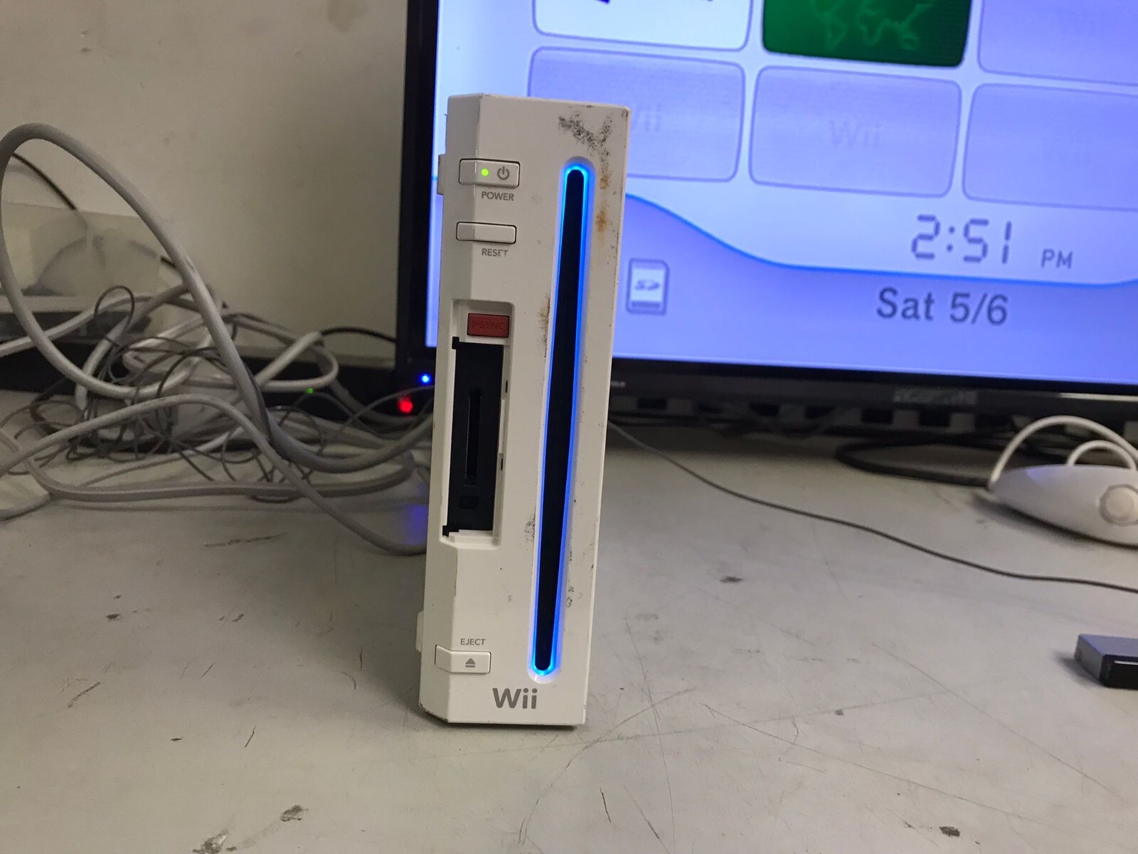 Nintendo Wii RVL-001(USA) Gaming Console only - White Nintendo Wii RVL-001(USA) Gaming Console only - White