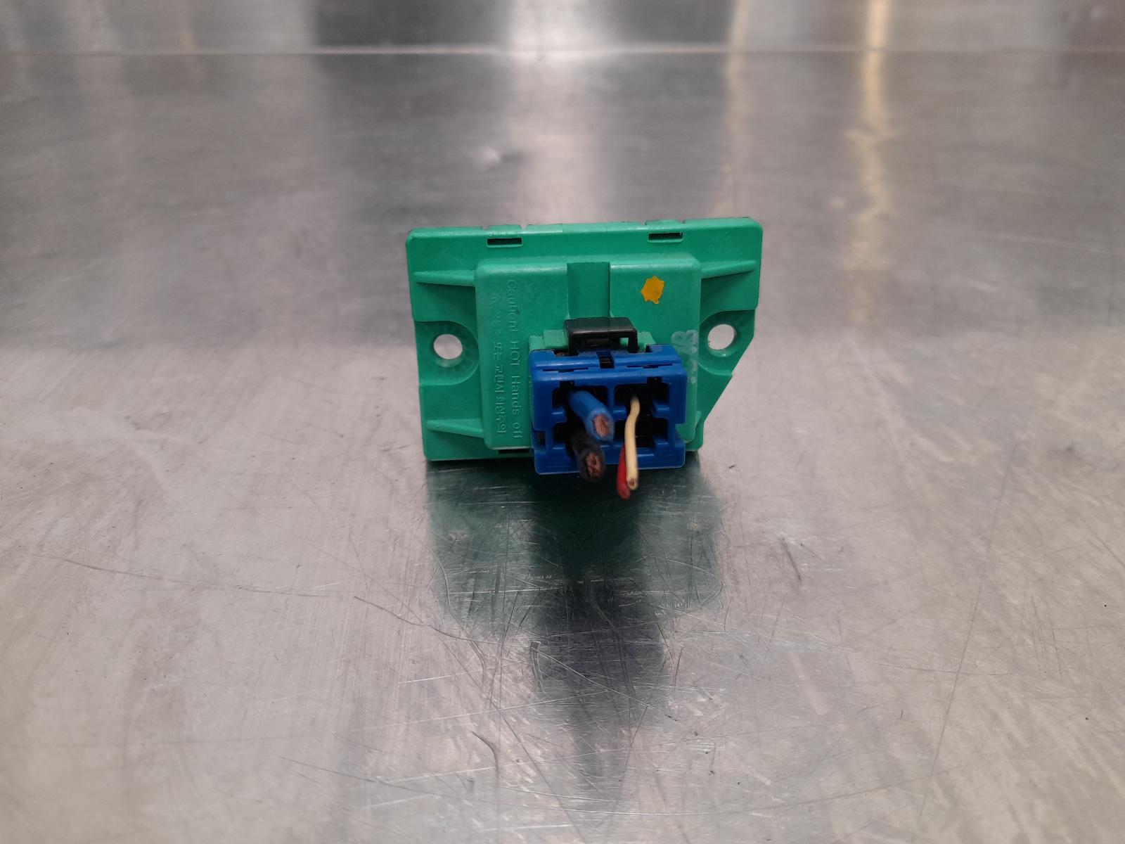 2014 Hyundai Santa Fe FAN SPEED RESISTOR FRONT DM 06/2012-03/2018 745163 image 2