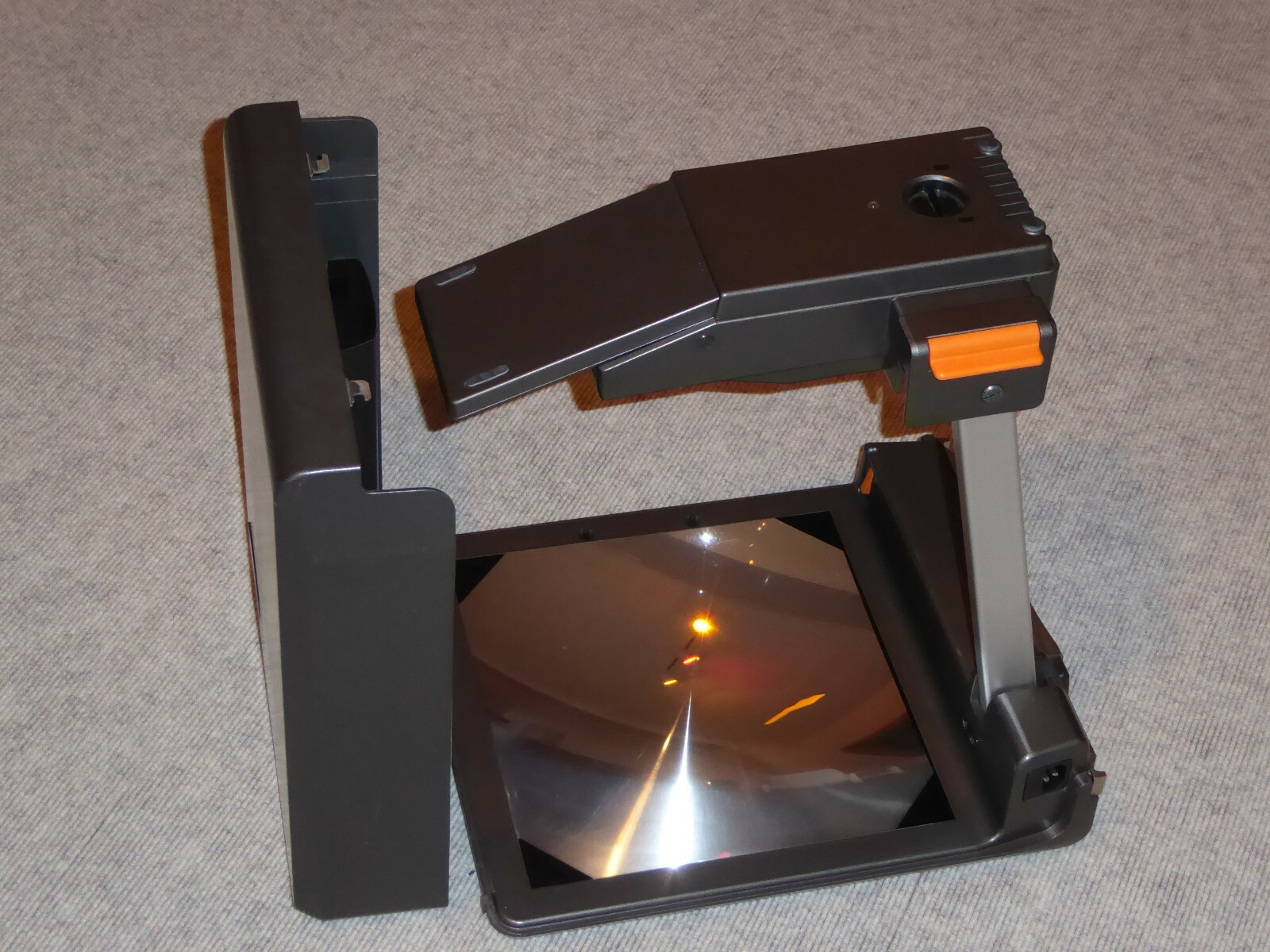 A+K Portable Overhead Projektor Tageslichtprojektor Polylux 250W OHP