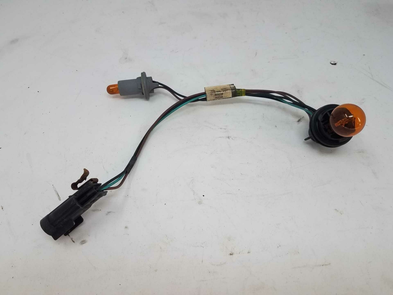 07 08 09 10 11 12 13 14 Yukon Headlight Bulb Socket Wire Harness Wiring