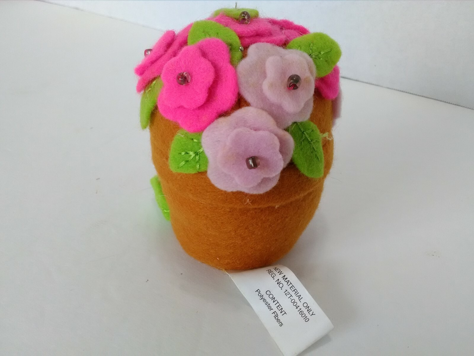 sewing pincushion stick pin needle holder felt fabric flowers tape measure incl