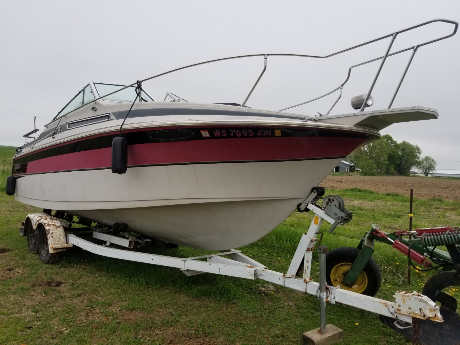 1986 Larson DC250 25' Cuddy & Trailer - Wisconsin