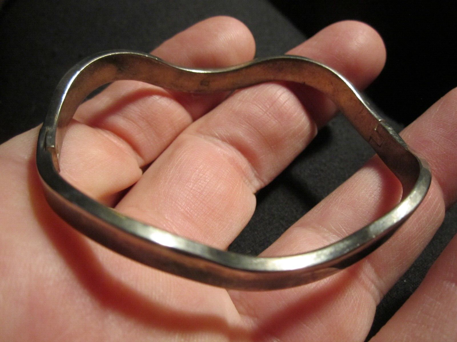 STERLING SILVER BANGLE BANGLE BRACELET WAVY DESIGN 23 GRAMS