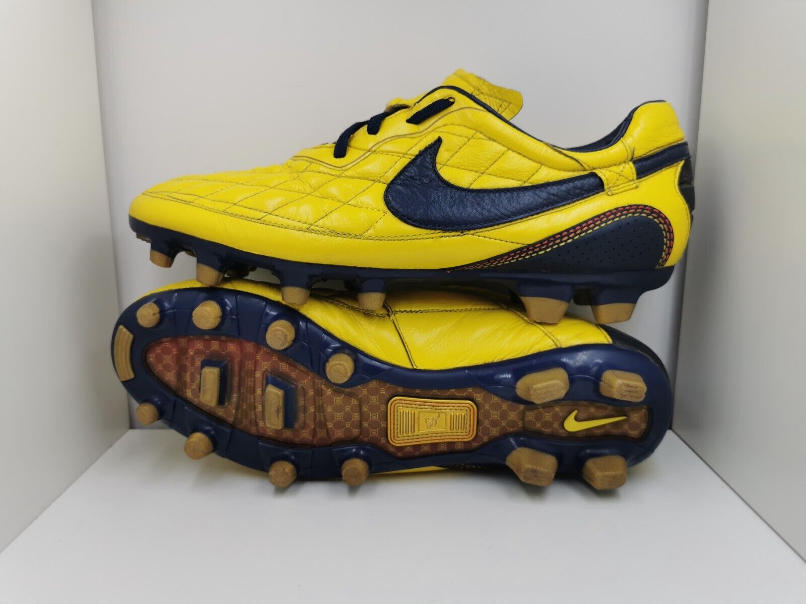 Nike Tiempo Ronaldinho Dois 10R FG UK 9.5 US 10.5 Mania CR7 Nike Tiempo Ronaldinho Dois 10R FG UK 9.5 US 10.5 Mania CR7
